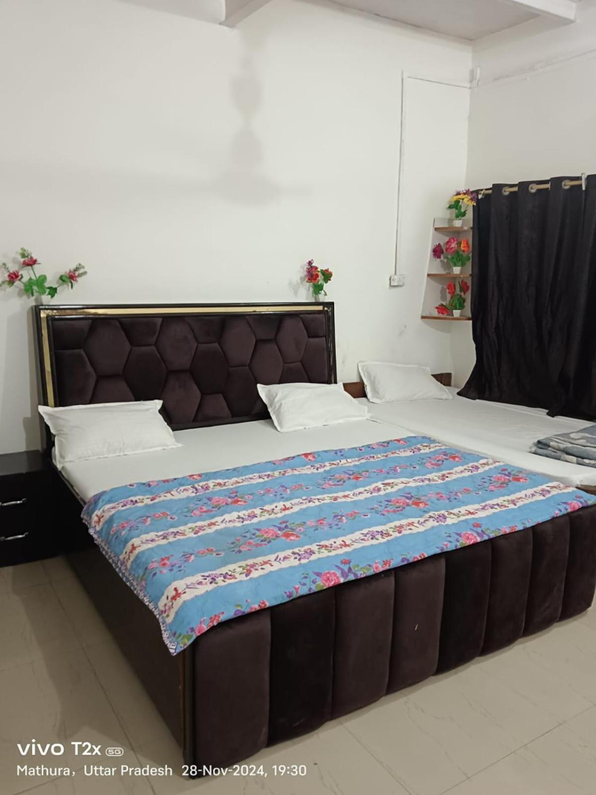 Hotel Hari Krishnam Residency à Mathura Extérieur photo